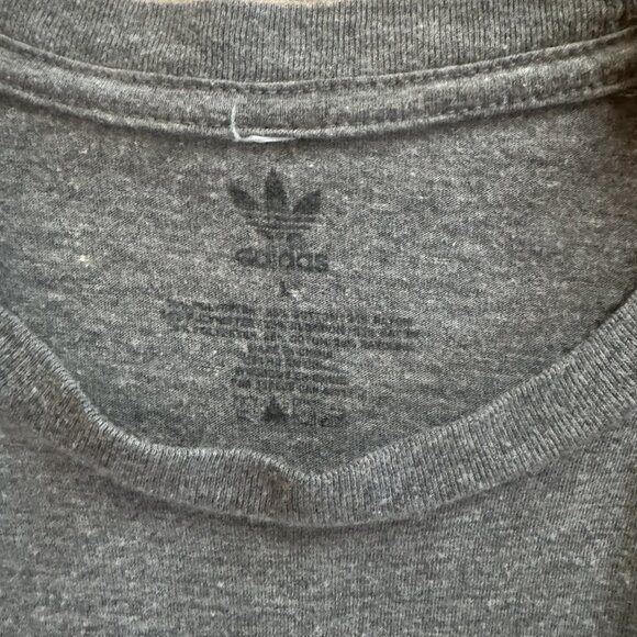 Gray Adidas Lakers t-shirt - Picture 2 of 2